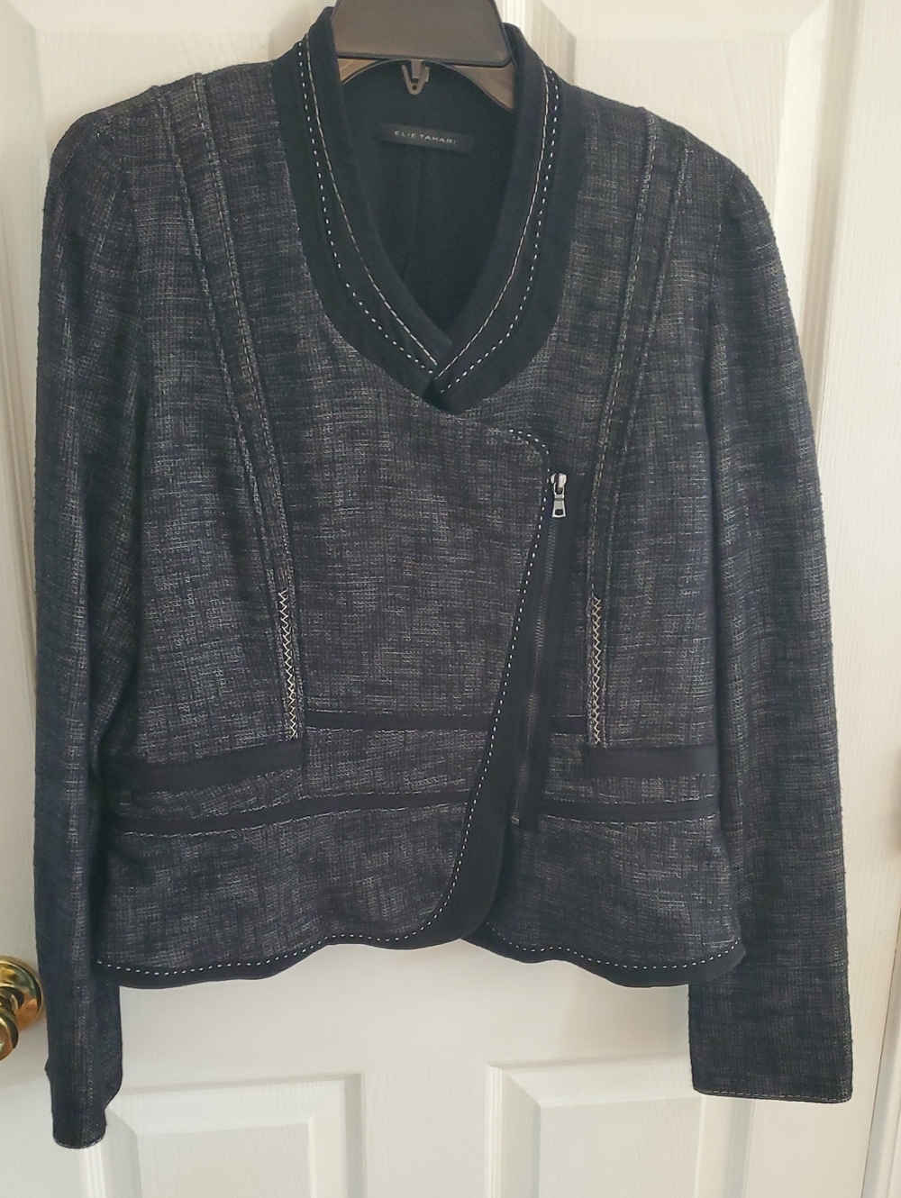 Eli Tahari  Black Tweed Zip-Front Blazer
